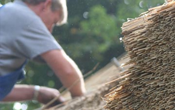 professional St Giles On The Heath thatchers